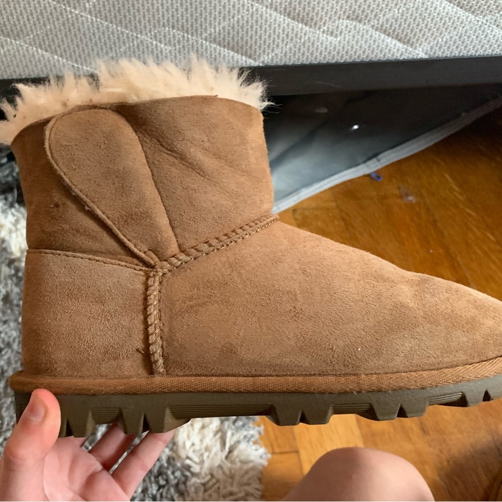 Tan Furry short boots